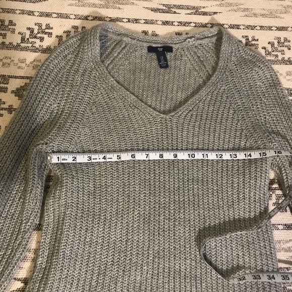GAP Thick Knit Gray Long Sweater - Picture 2 of 5